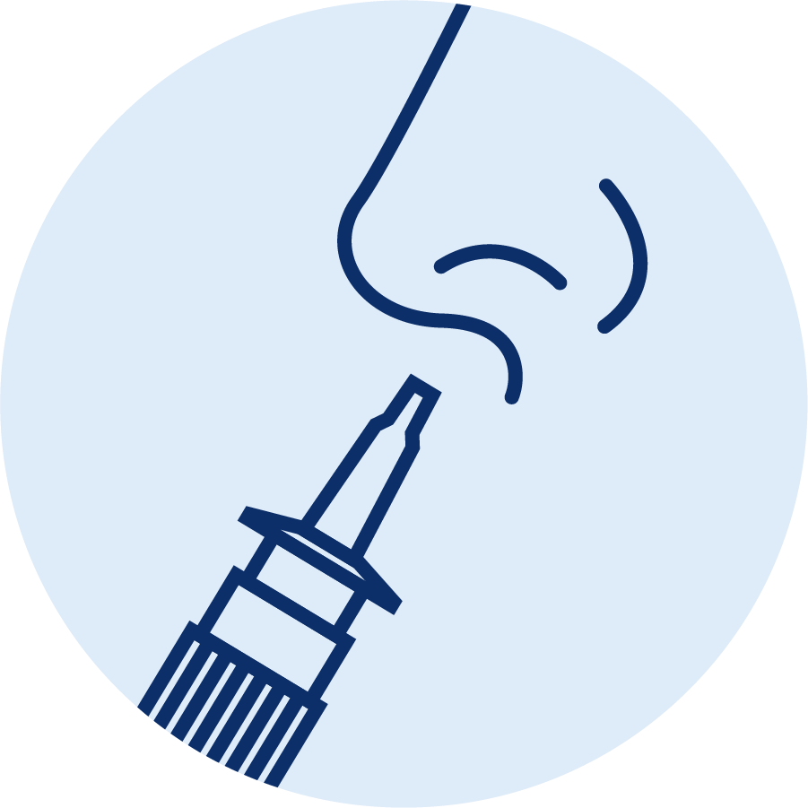 1. Effettuare dai 5 ai 10 spruzzi per narice più volte al giorno reclinando leggermente il capo all’indietro.